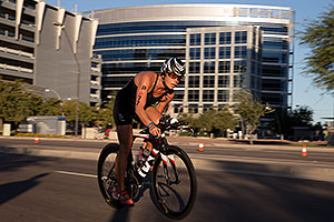 00:56:46 #77 Christina Jackson [9th,USA,09:35:32] cycling at Ironman Arizona 2014