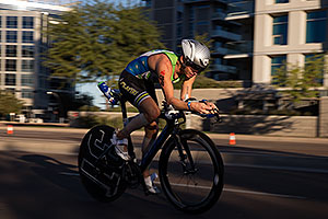 00:59:29 #34 Botond Racz [24th,HUN,09:44:15] cycling at Ironman Arizona 2014