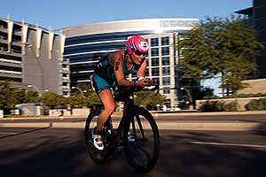 01:07:34 #89 Maggie Rusch [16th,USA,10:20:02] cycling at Ironman Arizona 2014