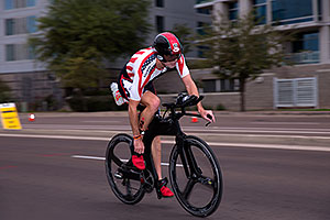 00:54:53 #45 Adam OConner [39th,USA,10:45:37] cycling at Ironman Arizona 2016