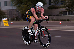 00:57:29 #52 Robbie Wade [DNF,IRL,00:54:01 swim,04:41:39 bike] cycling at Ironman Arizona 2016