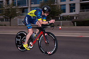 00:57:47 #29 Dylan Gleeson [23rd,CAN,08:47:25] cycling at Ironman Arizona 2016
