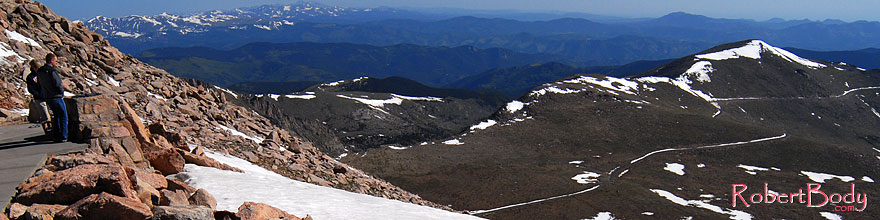 /images/500/2007-06-17-evans-road-top-sp.jpg - #03953: view from 14,133 ft parking lot of Mt Evans  - the snow outlined trail is a road up Mt Evans … June 2007 -- Mount Evans Road, Mt Evans, Colorado