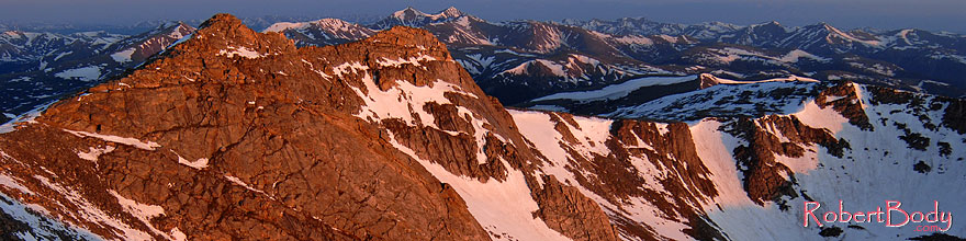 /images/500/2007-06-17-evans-top-mor2-sp.jpg - #03971: morning sun view from Mt Evans … June 2007 -- Mt Evans, Colorado