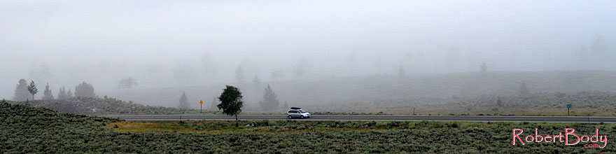 /images/500/2007-07-26-mt-bear-road01-sp.jpg - #04394: Morning fog along Beartooth Pass Highway … July 2007 -- Beartooth Pass(MT), Montana