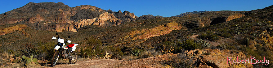 /images/500/2008-02-09-supers-xr-9696sp.jpg - #04772: XR250 in Superstition Mountains … Feb 2008 -- Tortilla Flat Trail, Superstitions, Arizona