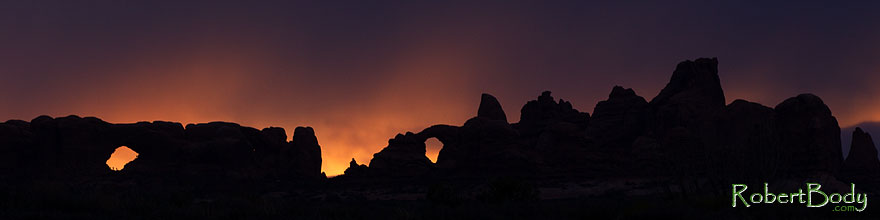 /images/500/2013-10-30-windows-turret-1d4_0537sp.jpg - #11194: Sunrise at North Window and Turret Arch in Arches National Park … December 2013 -- North Window, Arches Park, Utah