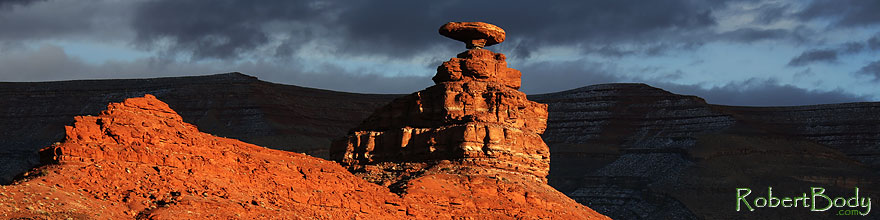 /images/500/2013-12-21-mexican-hat-5d3_6087sp.jpg - #11424: Evening at Mexican Hat, Utah … December 2013 -- Mexican Hat, Utah