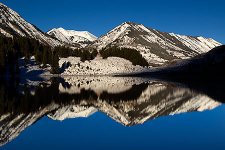 Nicholson Lake at sunrise 