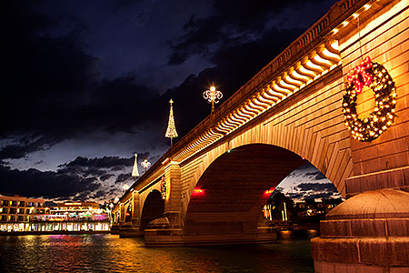Evening at London Bridge in Lake Havasu City 