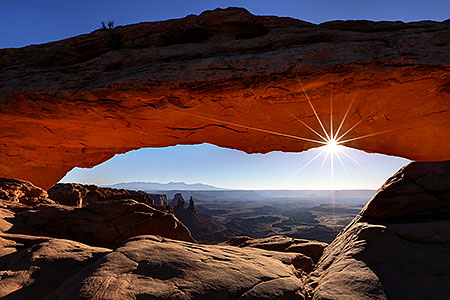 Sunrise at Mesa Arch in Canyonlands National Park 