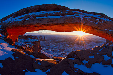 Sunrise at Mesa Arch in Canyonlands National Park 
