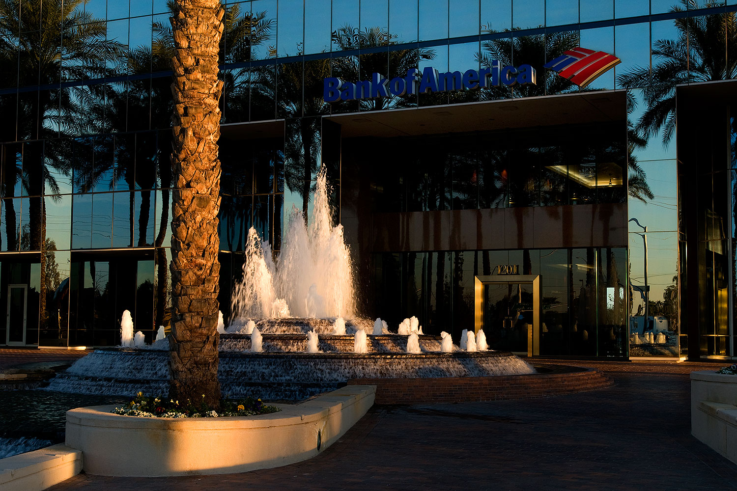 2009-01-06-mesa-fountains-72923