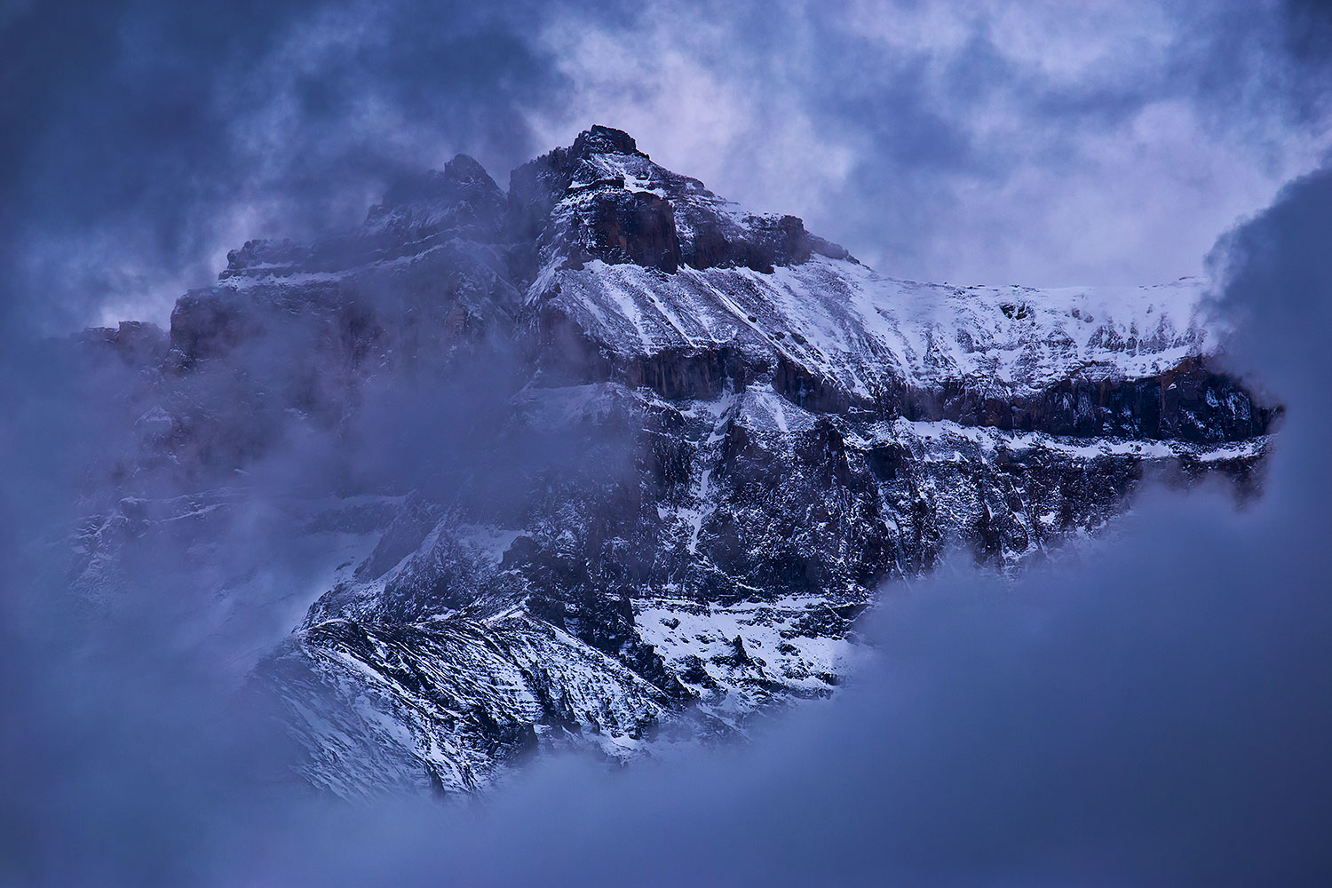 2016-09-24-sneffels-fog-im1s-6d_2314